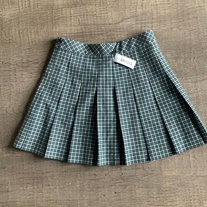 New aritzia plaid pleated skirt